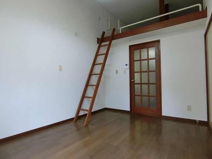 物件内観写真9　(居室)