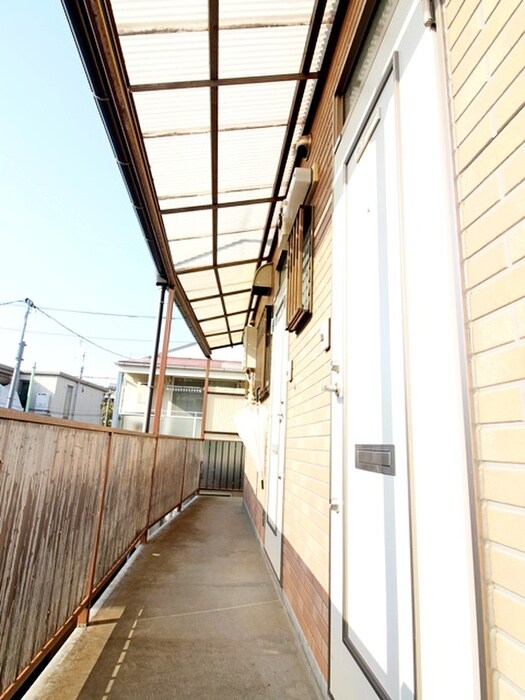 物件外観写真3　(エントランス部分)