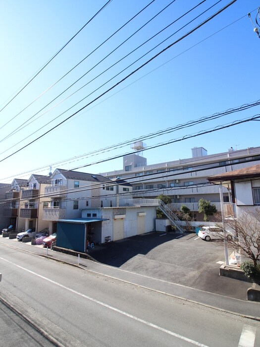 物件内観写真21　(室内からの展望)