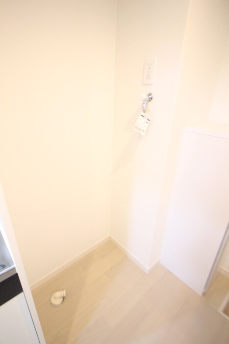 物件内観写真11　(洗濯機置場)