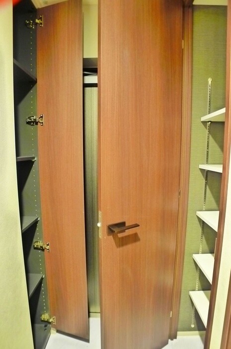 物件内観写真8　(靴箱)