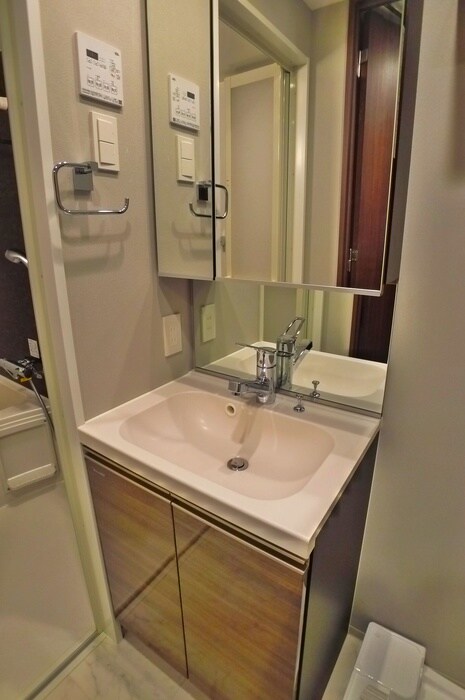 物件内観写真9　(洗面)