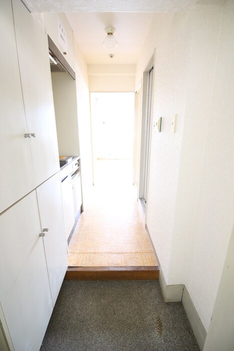 物件内観写真16　(玄関)