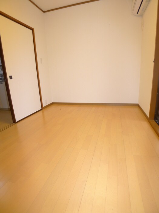 物件内観写真5　(居室)