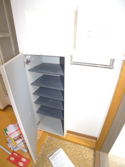 物件内観写真6　(靴箱)