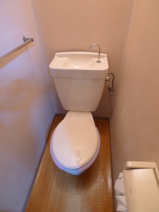 物件内観写真9　(トイレ)