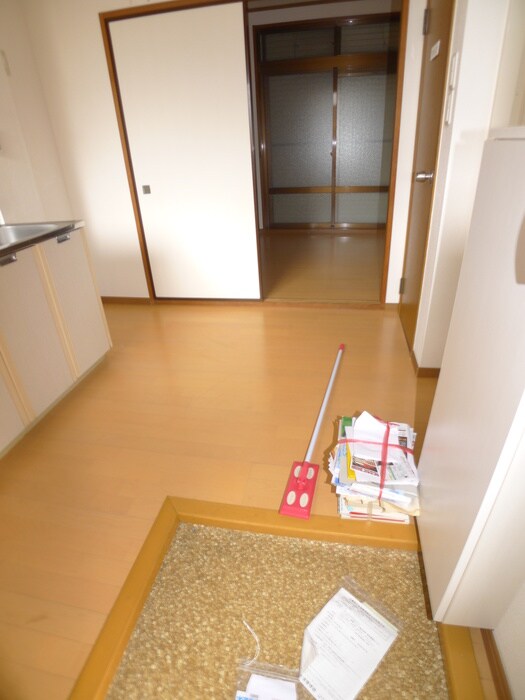 物件内観写真15　(玄関)