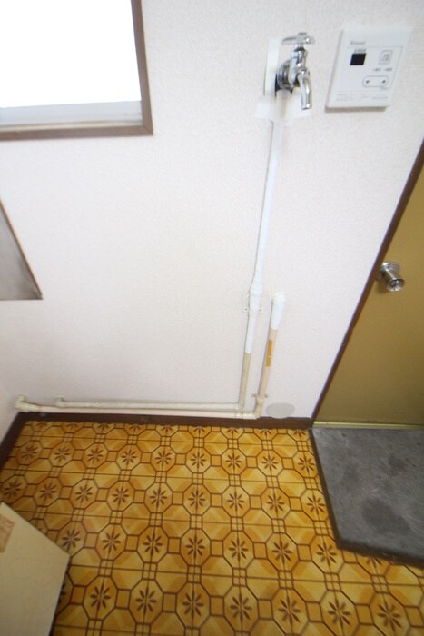 物件内観写真11　(洗濯機置場)