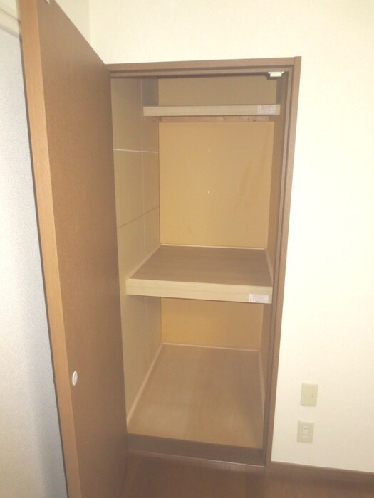 物件内観写真8　(収納)