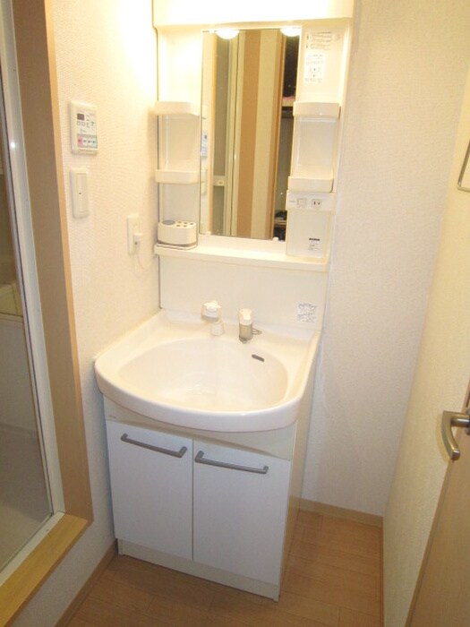 物件内観写真9　(洗面)