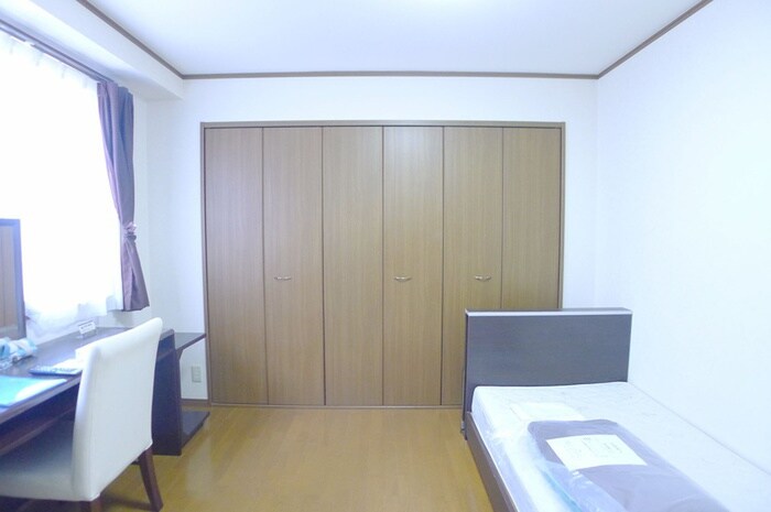 物件内観写真8　(居室)