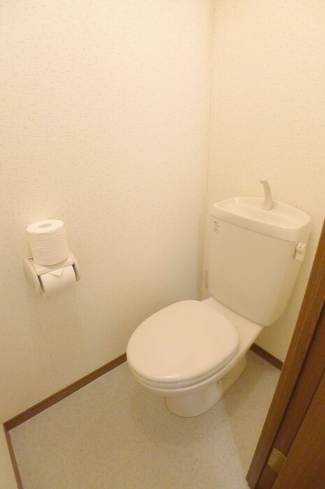 物件内観写真14　(トイレ)