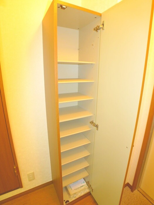 物件内観写真16　(靴箱)