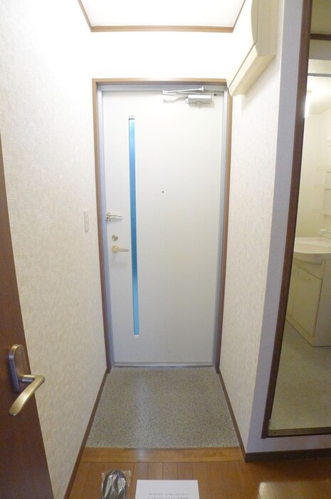 物件内観写真19　(玄関)