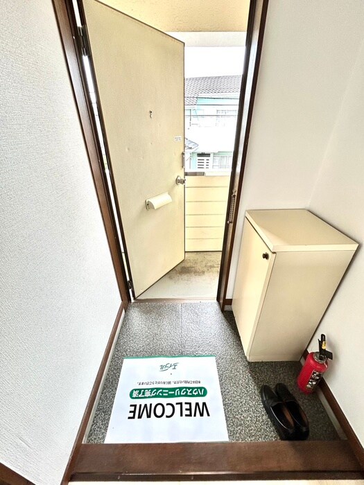 物件内観写真14　(玄関)