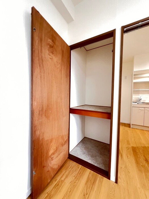 物件内観写真16　(収納)