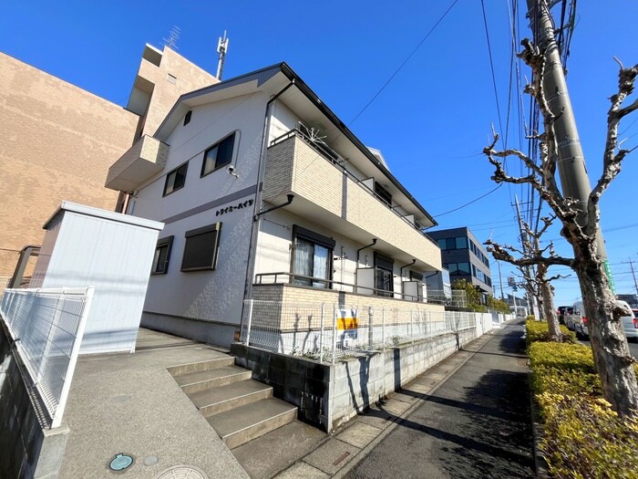 物件外観写真5　(エントランス部分)