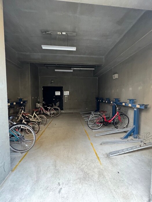 プラザ・ラ・ポールの駐輪場