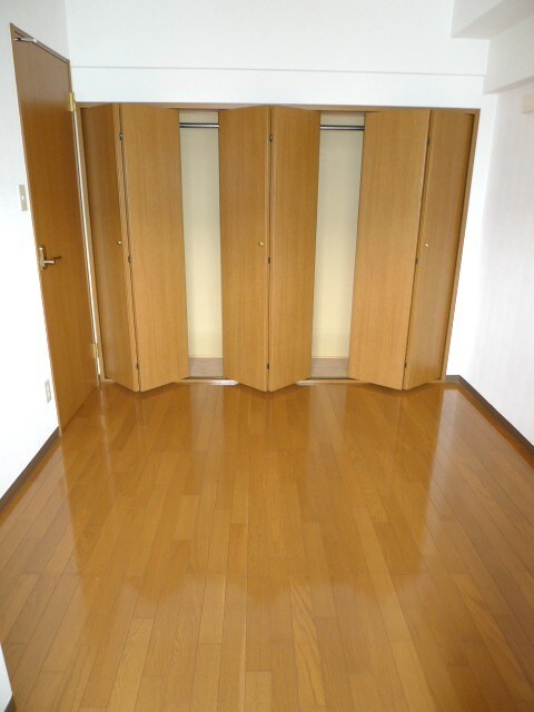 物件内観写真6　(収納)