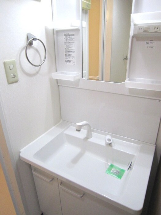 物件内観写真10　(収納)