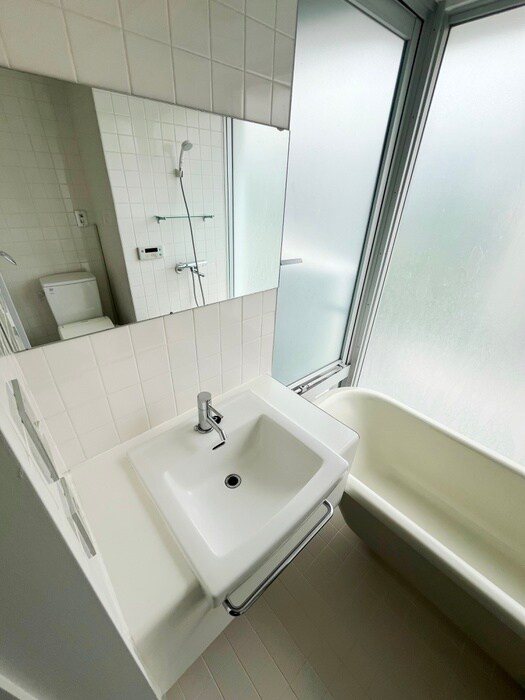 物件内観写真12　(洗面)