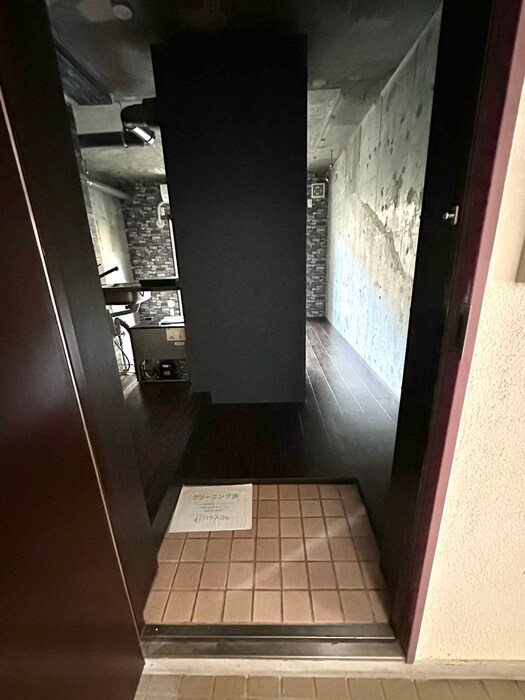 物件内観写真16　(玄関)