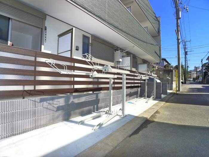 物件外観写真6　(駐輪場)