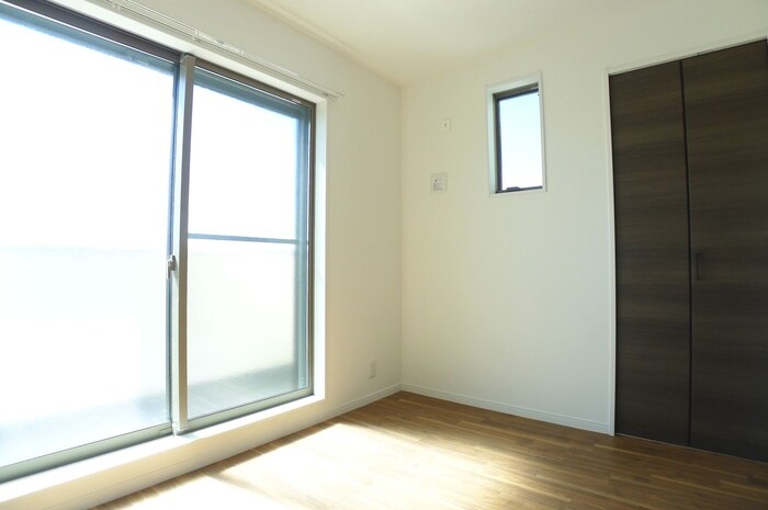 物件内観写真10　(居室)