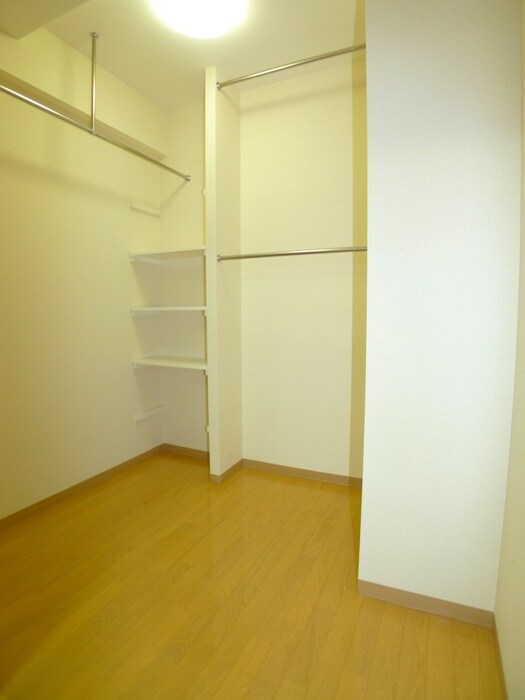 物件内観写真18　(収納)