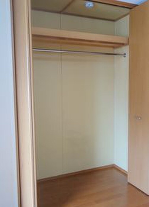 物件内観写真4　(収納)