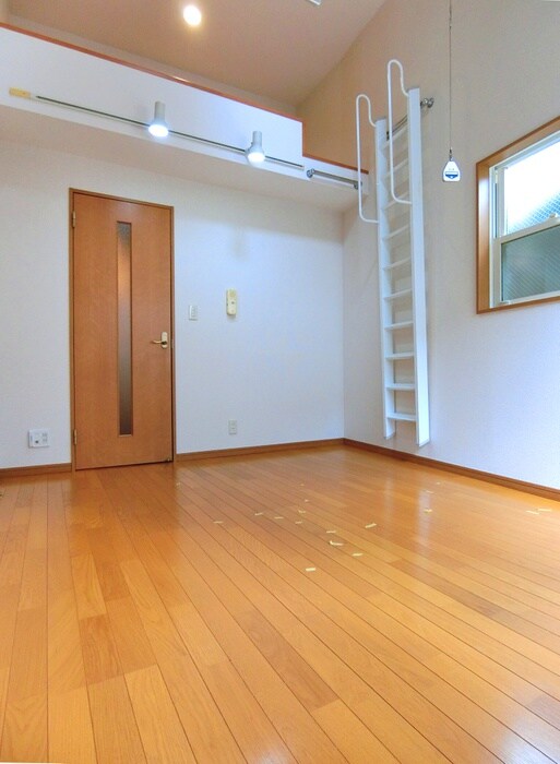 物件内観写真4　(居室)