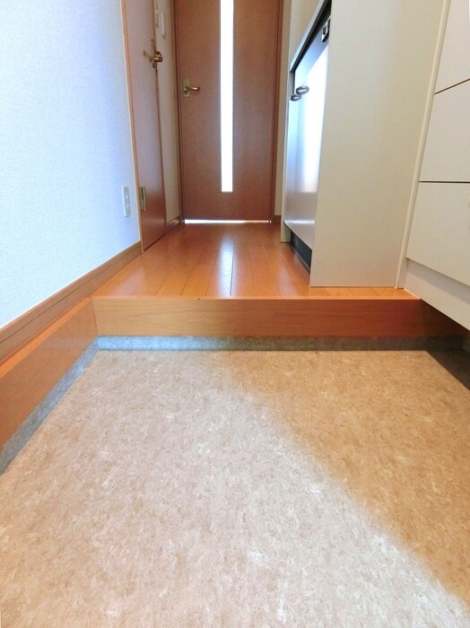 物件内観写真15　(玄関)