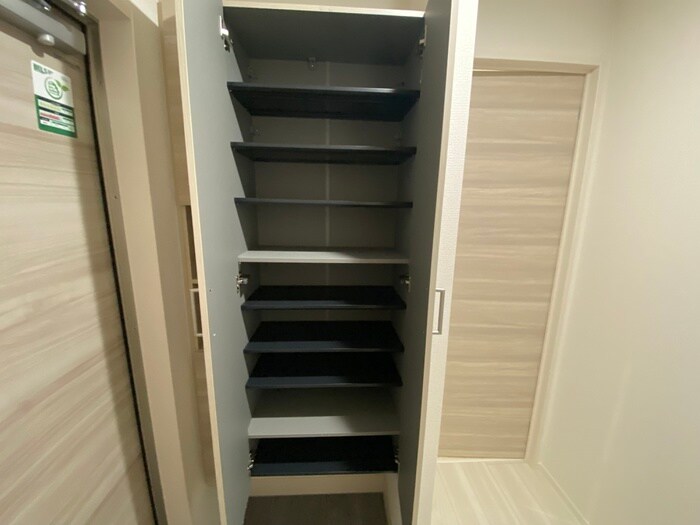 物件内観写真16　(靴箱)