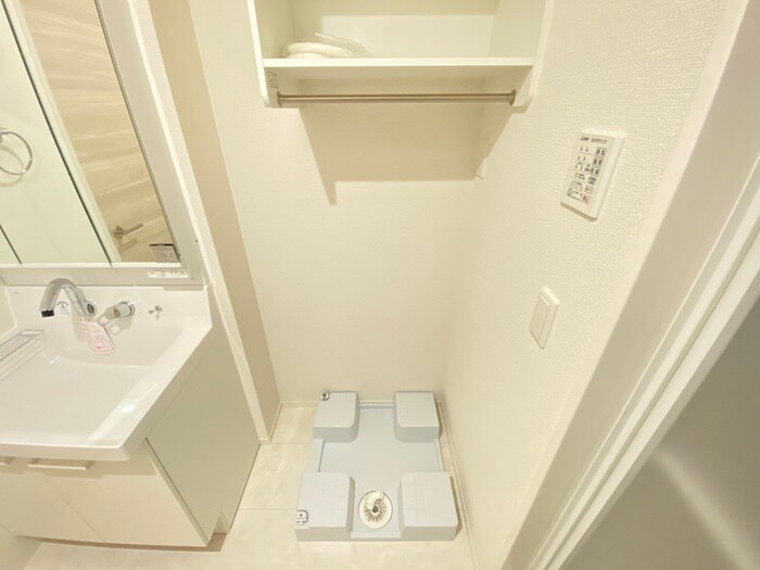 物件内観写真18　(洗濯機置場)