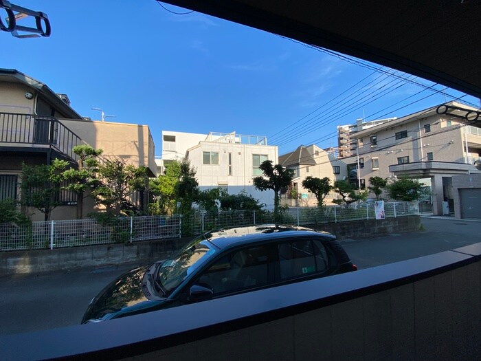 物件内観写真21　(室内からの展望)