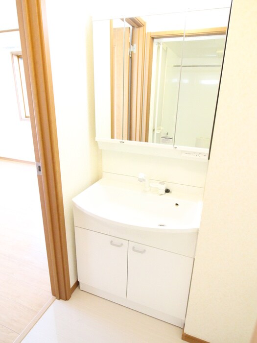 物件内観写真8　(洗面)