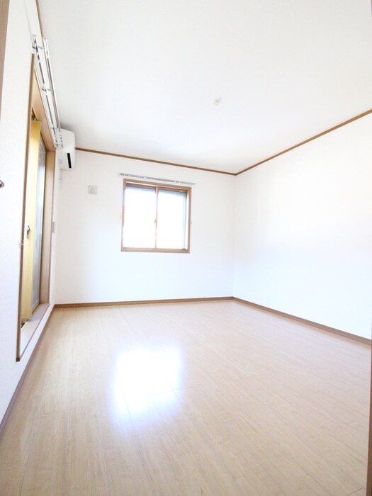 物件内観写真12　(居室)