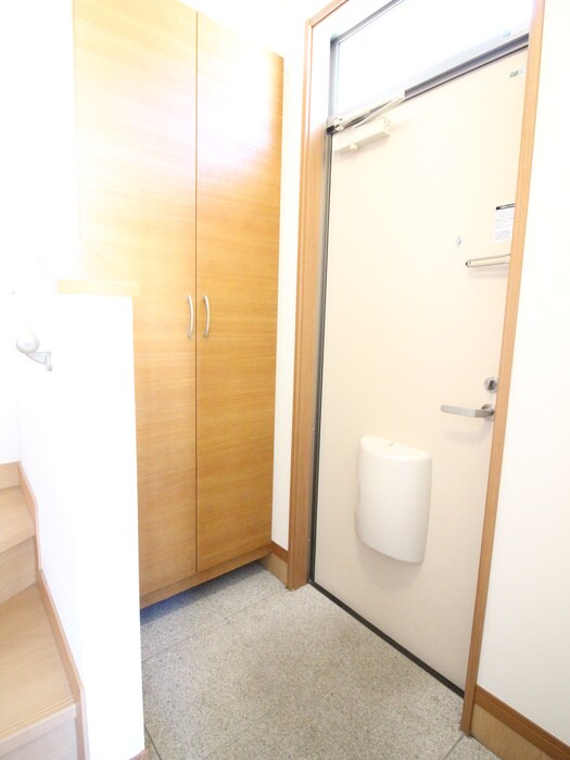 物件内観写真15　(玄関)