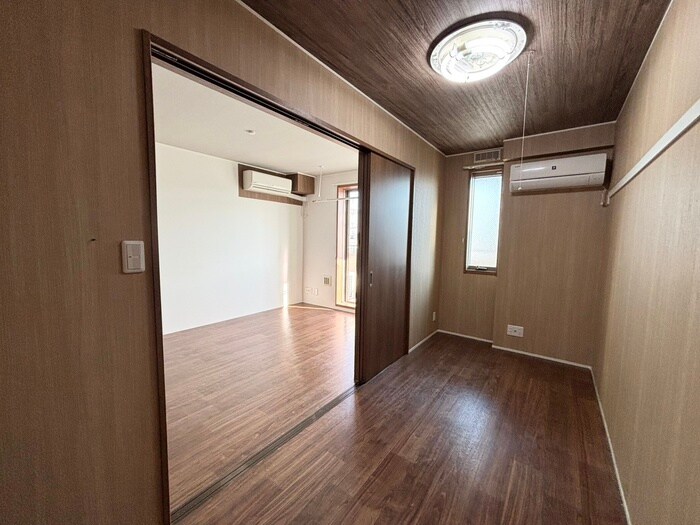 物件内観写真8　(居室)