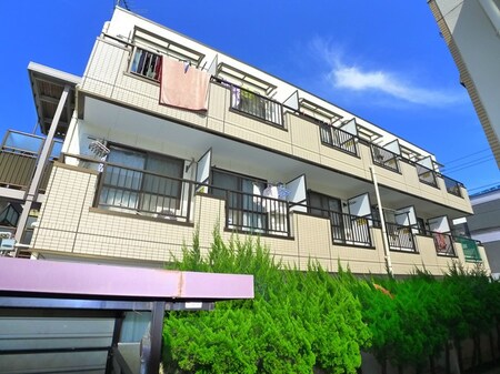 ロイヤルメドウ外観写真