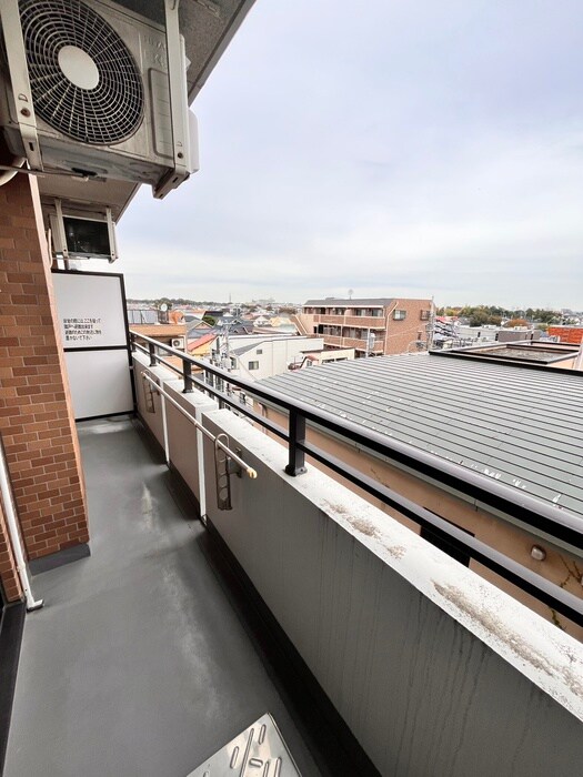 物件内観写真15　(室内からの展望)