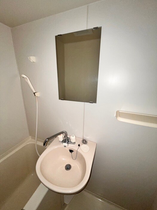 物件内観写真16　(洗面)