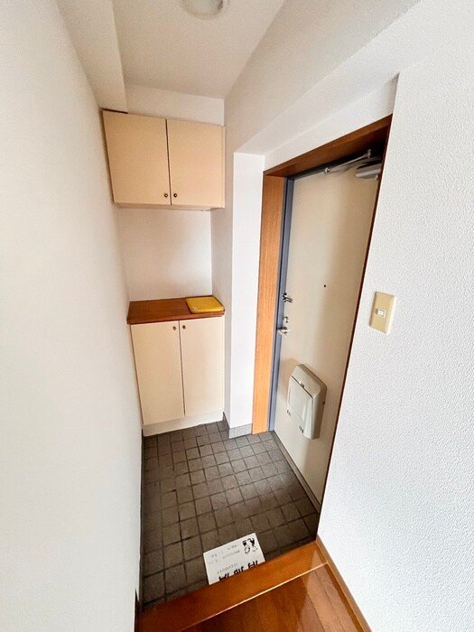 物件内観写真17　(玄関)