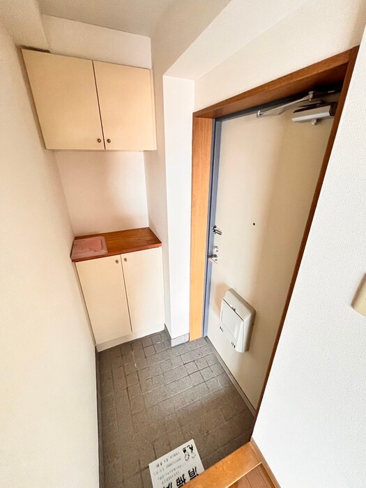 物件内観写真17　(玄関)