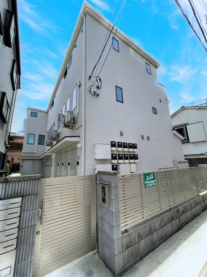 ホワイトレジデンス外観写真