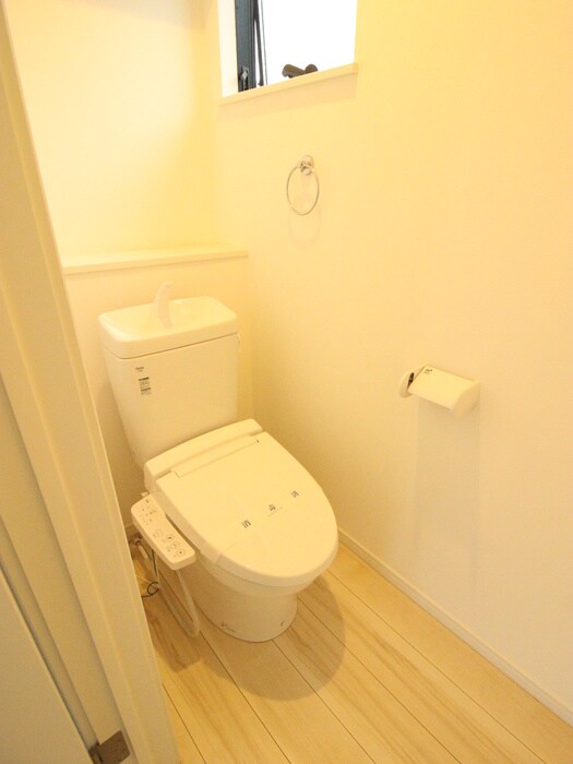 物件内観写真11　(トイレ)