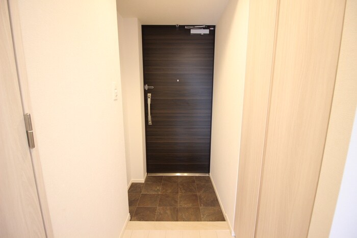 物件内観写真8　(玄関)