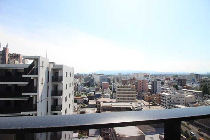 物件内観写真16　(室内からの展望)