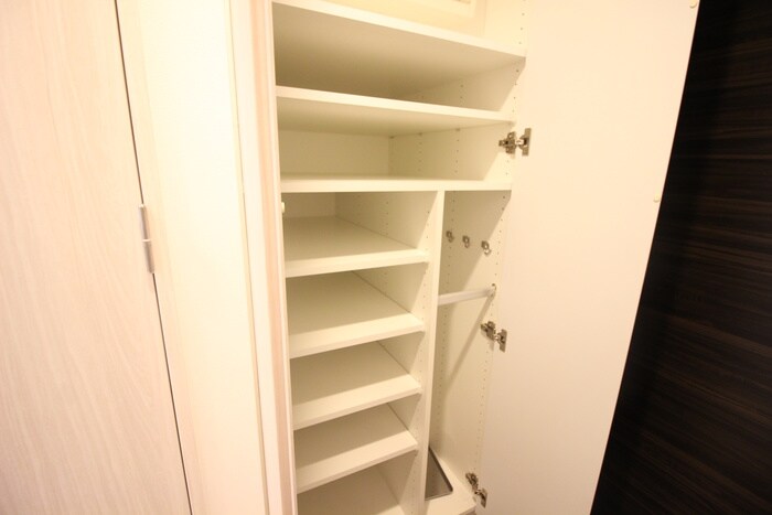 物件内観写真17　(靴箱)