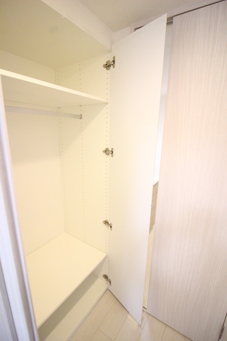 物件内観写真18　(収納)